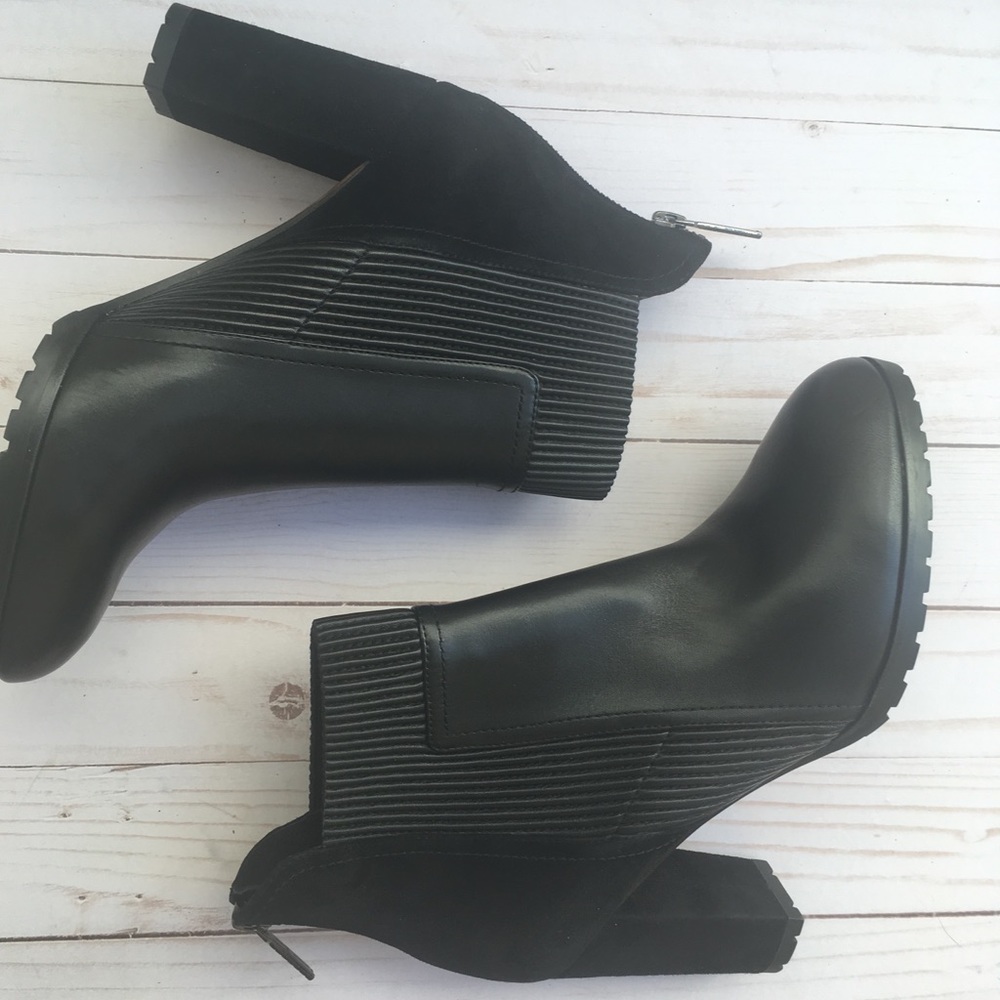 SOLD NWOT Donald Pliner leather bootie